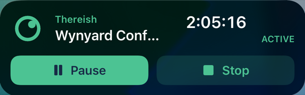The running job's Live Activity on the Lock Screen: Wynyard Conference Centre, a timer at 2:05:18, and Pause and Stop buttons.