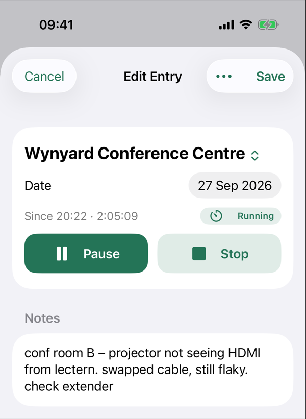 A running job at Wynyard Conference Centre, detected at 14:56, with Pause and Stop buttons and rough notes about a projector.